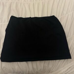 Edikted Aisha Low-Rise Mini Skirt